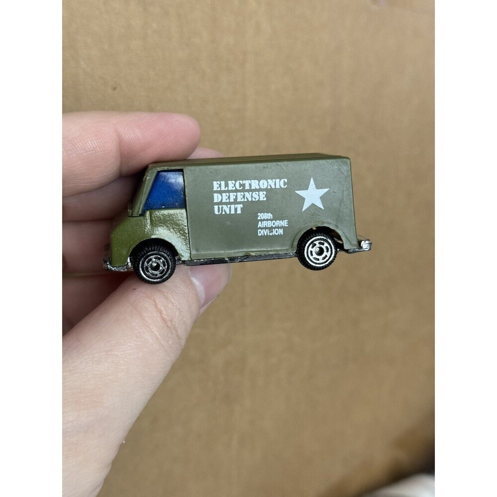 VINTAGE TOY 2 3/4" LONG 1976 ARMY ELECTRONIC DEFENSE UNIT VAN TRUCK